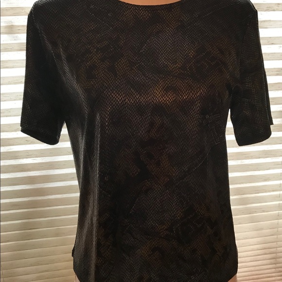 2 pc 〰️Light jacket & Top〰️ - Picture 7 of 7